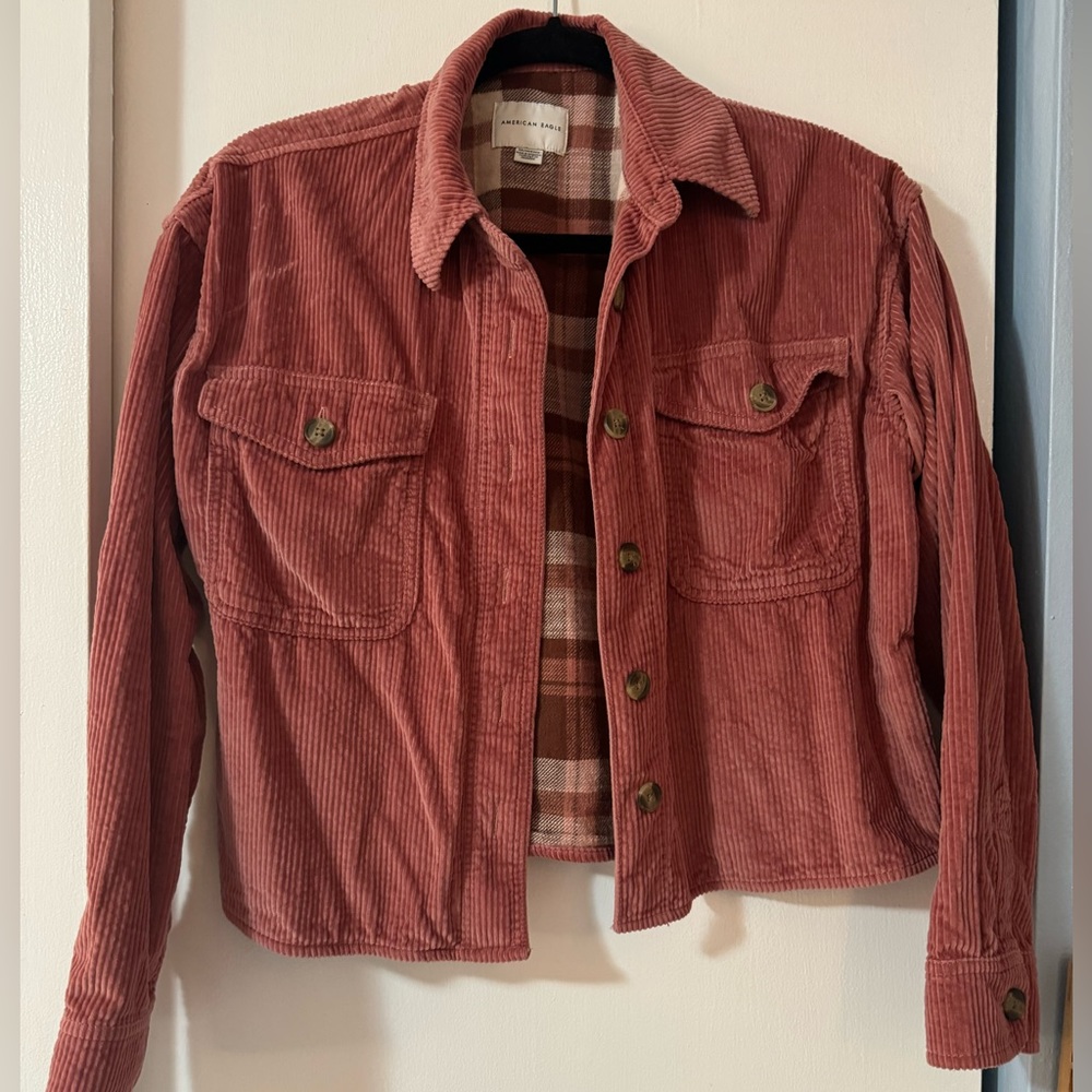 American Eagle ultra soft pink flannel corduroy cropped jacket. Size XS.